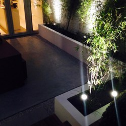 bedrijfstuin-antwerpen-patio-tuinverlichting